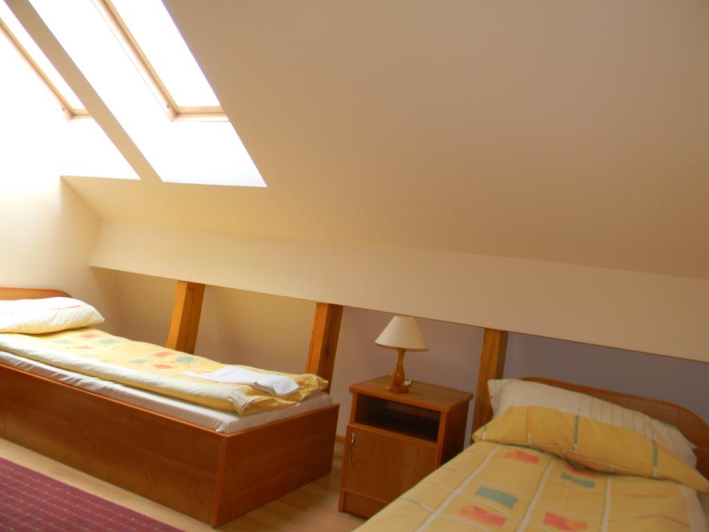 Motel Prohibicja Peter's Pub Mikołajki Pokój zdjęcie
