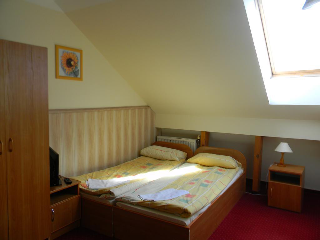 Motel Prohibicja Peter's Pub Mikołajki Pokój zdjęcie